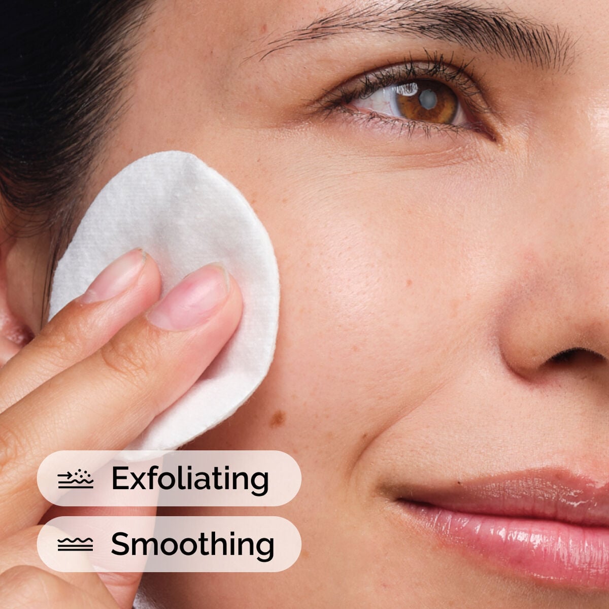 glycolic-acid-7-exfoliating-toner-y9 ord-glycolic-acid-exfoliating-toner-model-application-with-benefits.jpg